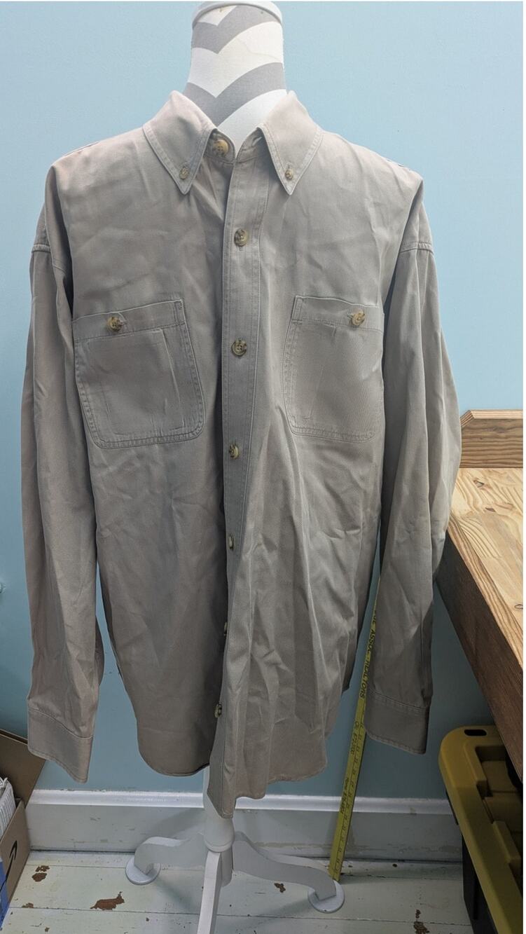 Duluth Trading Long Sleeve Button down Work Shirt Mens L Some staining